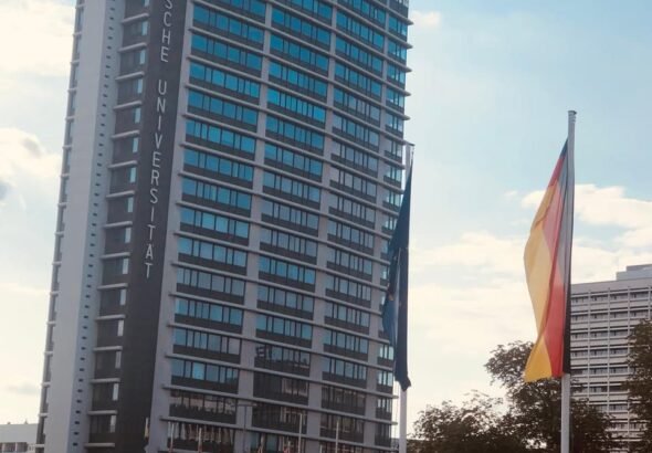 Technische Universitât Berlin